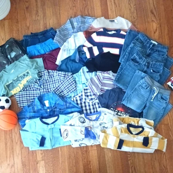 Little Boy's Casual Assorted Mix & Match Clothing, Bundle of 23 Items - Picture 16 of 16